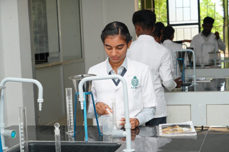 Pharmacy lab instruments and equipment