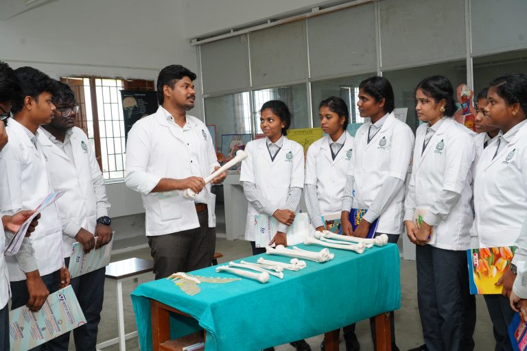 Students in pharmacognosy research lab