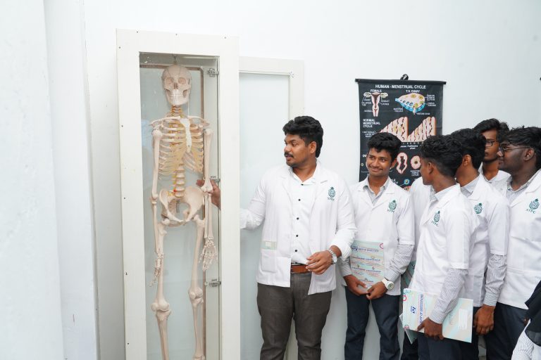 Students in pharmacognosy research lab